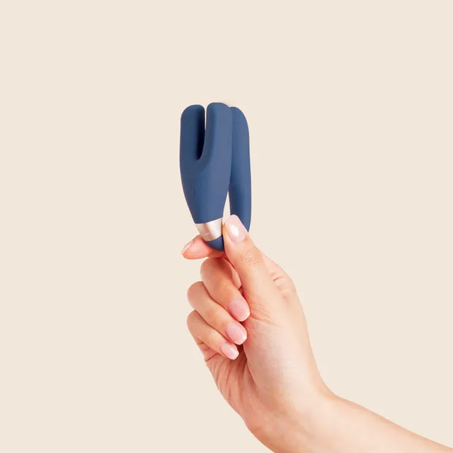 CLIO Couples DEIA THE WEARABLE REMOTE CONTROLLED STIMULATOR
